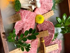 -山川小町·极番烧肉(新地假日广场店)