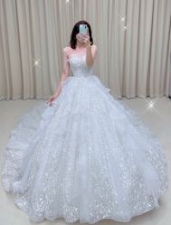 -派丽莫Pellimo原创设计婚纱品牌