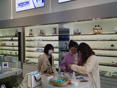 -视野联行眼镜·蔡司·控优点授权(长白万象汇店)