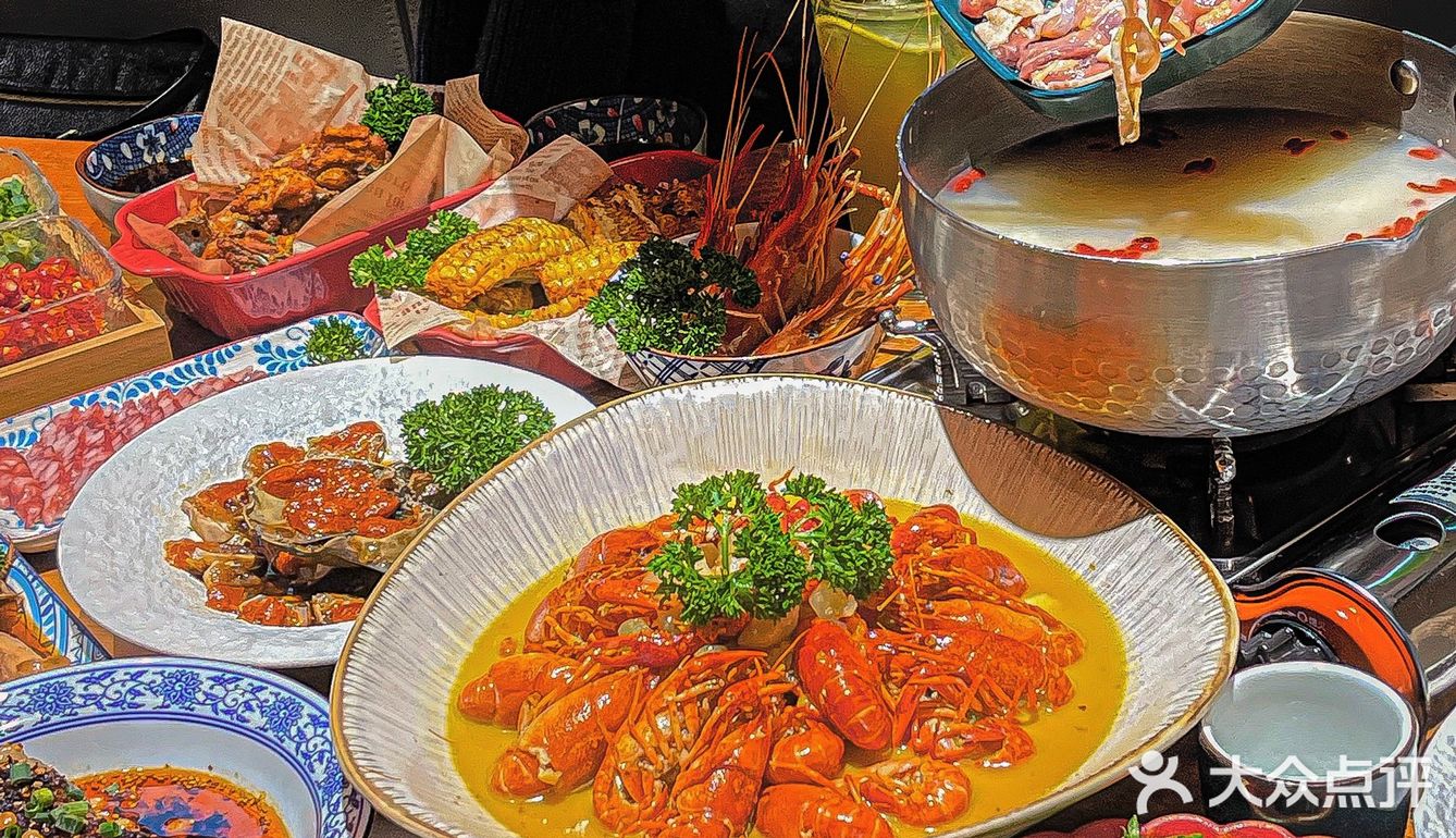 谁懂❗️粥底火锅配潮汕生腌有多鲜🤩