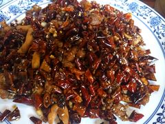-黄桷树曹家私房菜(江与城店)
