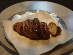 焦糖牛角包-来回·咖啡(天河南店)