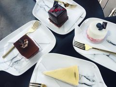 -UNI UNI(环亚凯瑟琳店)