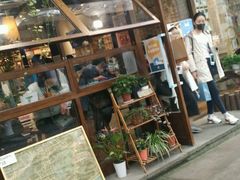 -猫的天空之城概念书店(杭州南宋御街店)