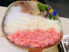 -左庭右院鲜牛肉火锅(浦江欢乐颂店)