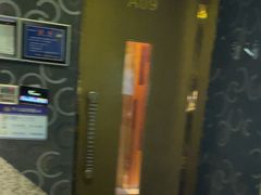 -K+全国连锁KTV(绿地缤纷天地店)