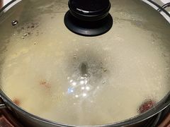 -洪氏嗨捞·猪肚鸡火锅(阳光天地店)
