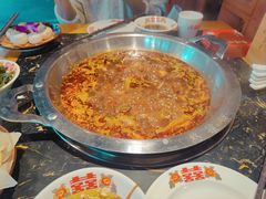 -憨孃孃·重庆老火锅(红山黑金店)