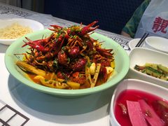 -靓虾二哥长沙地标小龙虾(五一广场店)