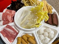 火锅涮菜-鸡遇虾煲干锅火锅(小寨金莎店)