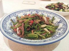 水芹菜炒肉-鑫皇朝酒店(建设一路店)