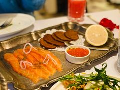 温热烟熏三文鱼-壳里西餐厅Coquille Seafood Bistro(蒙自路店)