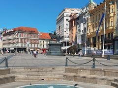 -耶拉契奇总督广场