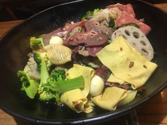 -万记麻辣烫国展总店
