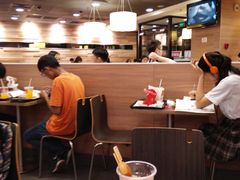 大堂-麦当劳(青岛大学店)