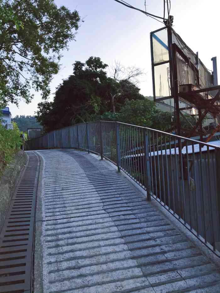 清水湾布袋澳-"布袋澳村位于清水湾半岛,三面环山,地势像.