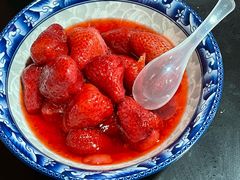 -果松木炭酸菜铜火锅·外婆参鸡汤