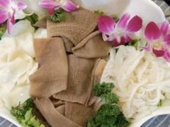 -盛元盛居传统炭火锅(绿园店)