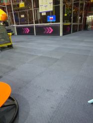 -趣玩空间蹦床乐园(临平旗舰店)