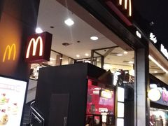 门面-麦当劳(东方时代广场分店)