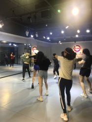 -CICI街舞专业培训