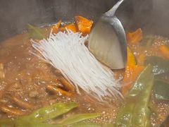 -鱼窝棚柴火铁锅炖(富山屯店)