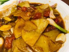 -老滇山寨•云南特色菜•地方菜•民族风情歌舞表演(金碧店)