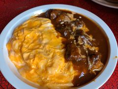 红烩牛肉蛋包饭-羽深肉铺 Steak & Wine