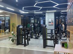 -跃动游泳健身俱乐部(新华传媒店)