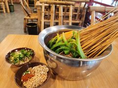 -拐枣巷小串串(财大店)
