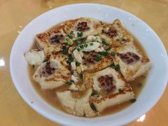 客家自磨让豆腐-鹏城人家海鲜酒家·23年老字号(较场尾店)