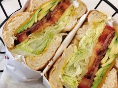 培根牛油果贝果明治-BIG BAGEL(永康路店)