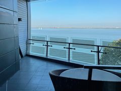 -上海滴水湖皇冠假日酒店