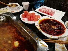 -百年川椒重庆老火锅(光谷店)