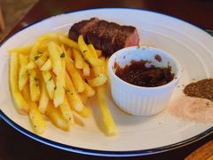 -羽深肉铺 Steak & Wine