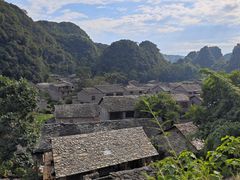 -高荡千年布依古寨旅游景区