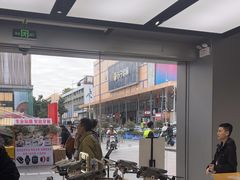 -DJI大疆(深圳华强北曼哈授权体验店)