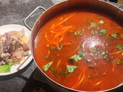 带皮牛肉酸汤火锅-泉味道贵州厨房(三里河店)