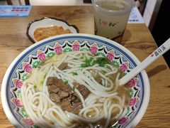 -鑫花溪牛肉米粉(人民广场店)