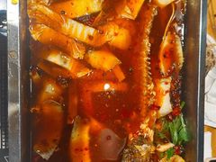 -老街烧烤大排档·地道湖北菜·龙虾馆(汉口火车站店)