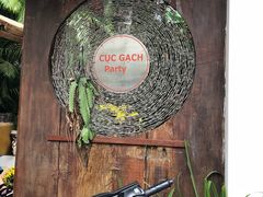 -Cuc Gach Quan Restaurant