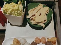 -润园四季椰子鸡火锅(卓越INTOWN店)