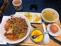 大碗过瘾双拼-熊吞·大碗丼烧肉饭(西市场嘉华店)