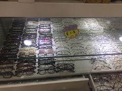 -罗创丹阳眼镜(童卫路店)