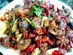 辣子炒肉-四方小吃·白族庭院餐厅