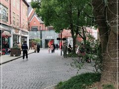 -钟书阁(松江泰晤士小镇店)