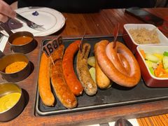 德式香肠拼盘-1886德国汽车餐厅(外滩中央店)