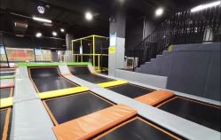 -蹦贝运动中心·蹦床·攀岩·闯关(龙岗店)