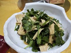 凉拌腐竹-鲤鱼塘农家山庄