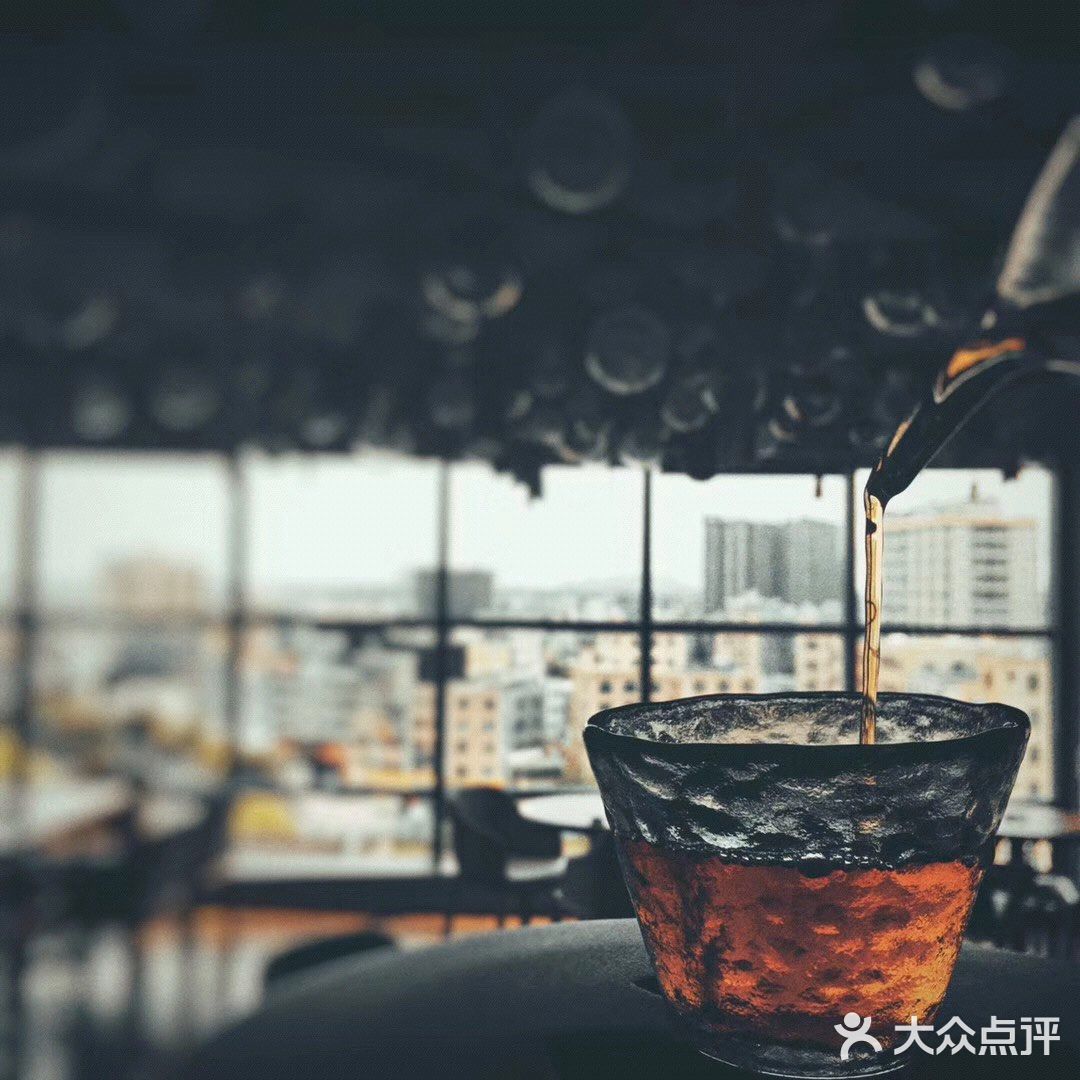 在靠窗位置还可以欣赏日落